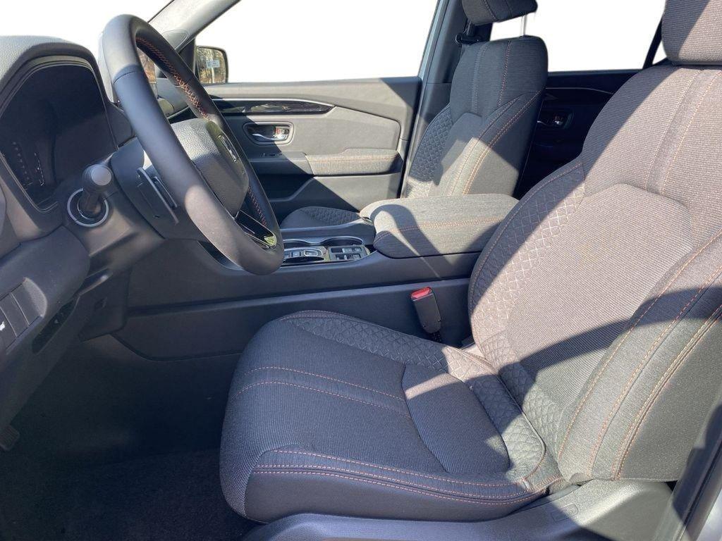 new 2026 Honda Pilot car, priced at $42,379