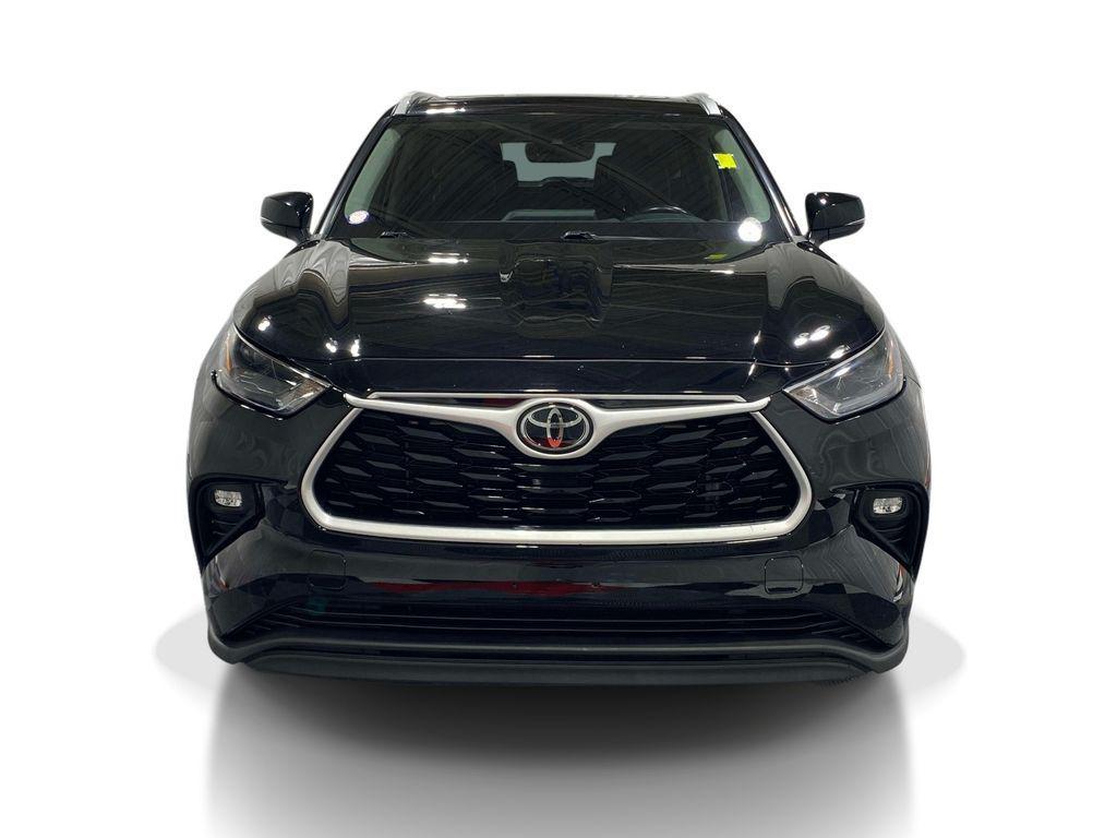 used 2022 Toyota Highlander car, priced at $36,595