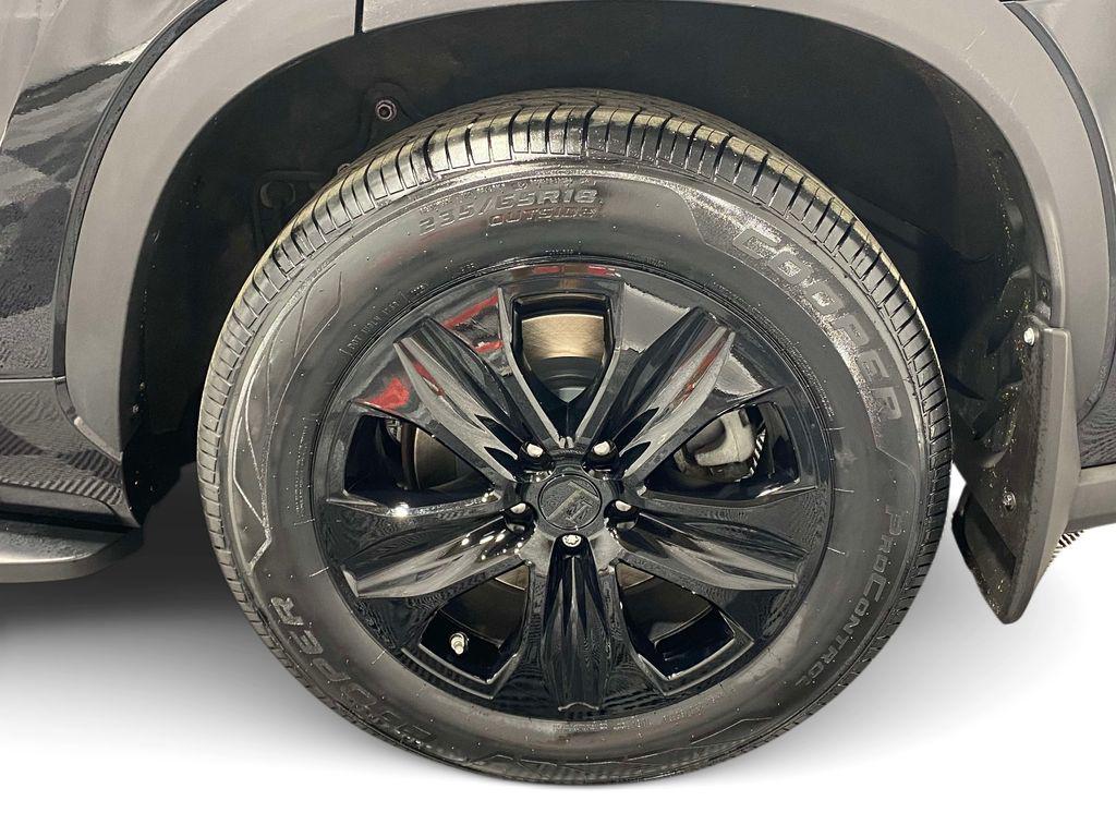 used 2022 Toyota Highlander car, priced at $36,595