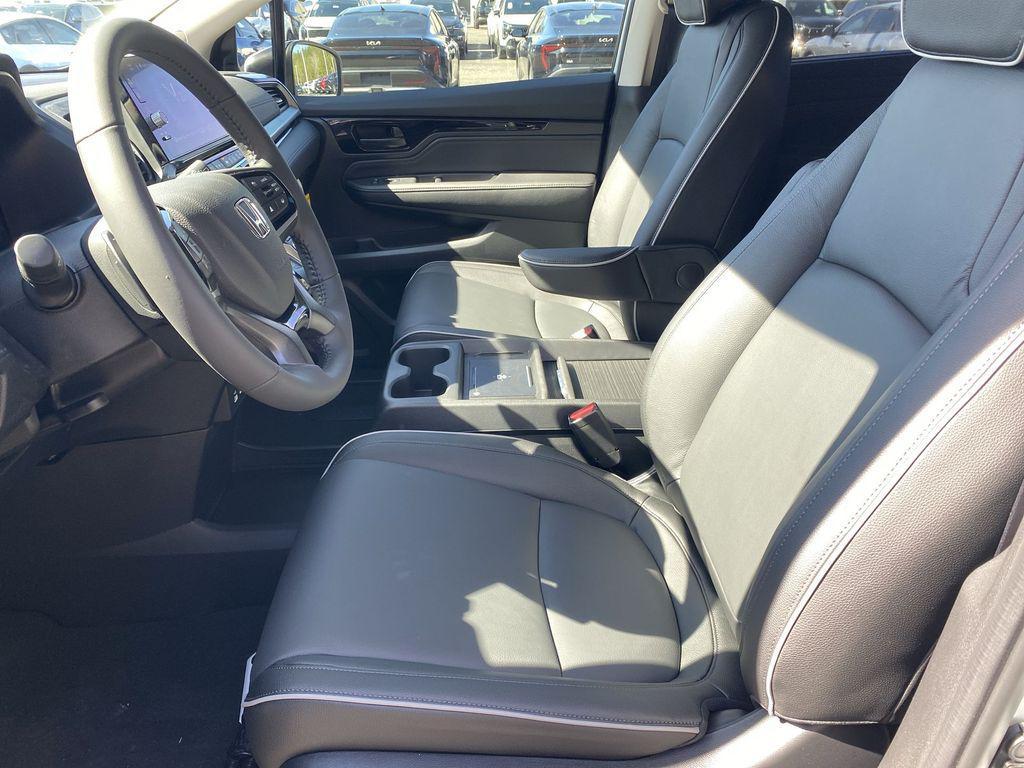 new 2026 Honda Odyssey car, priced at $48,990
