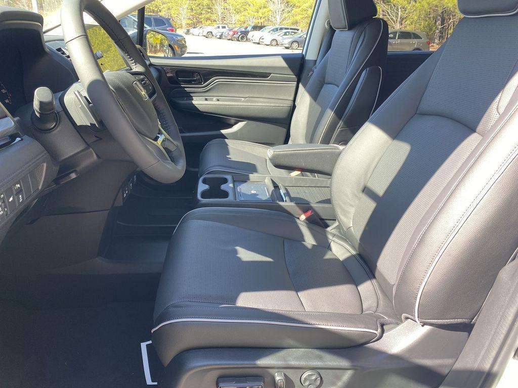 new 2026 Honda Odyssey car, priced at $53,645