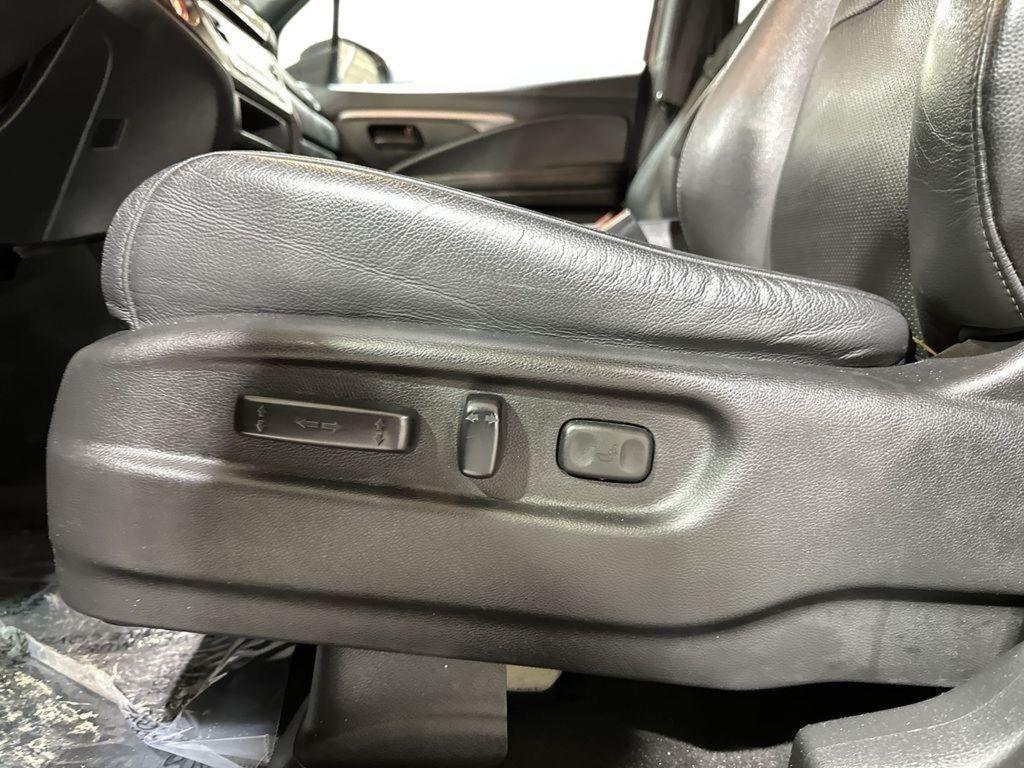 used 2022 Honda Passport car, priced at $29,525