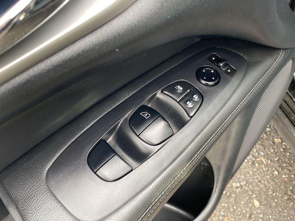 used 2020 Nissan Pathfinder car, priced at $11,258