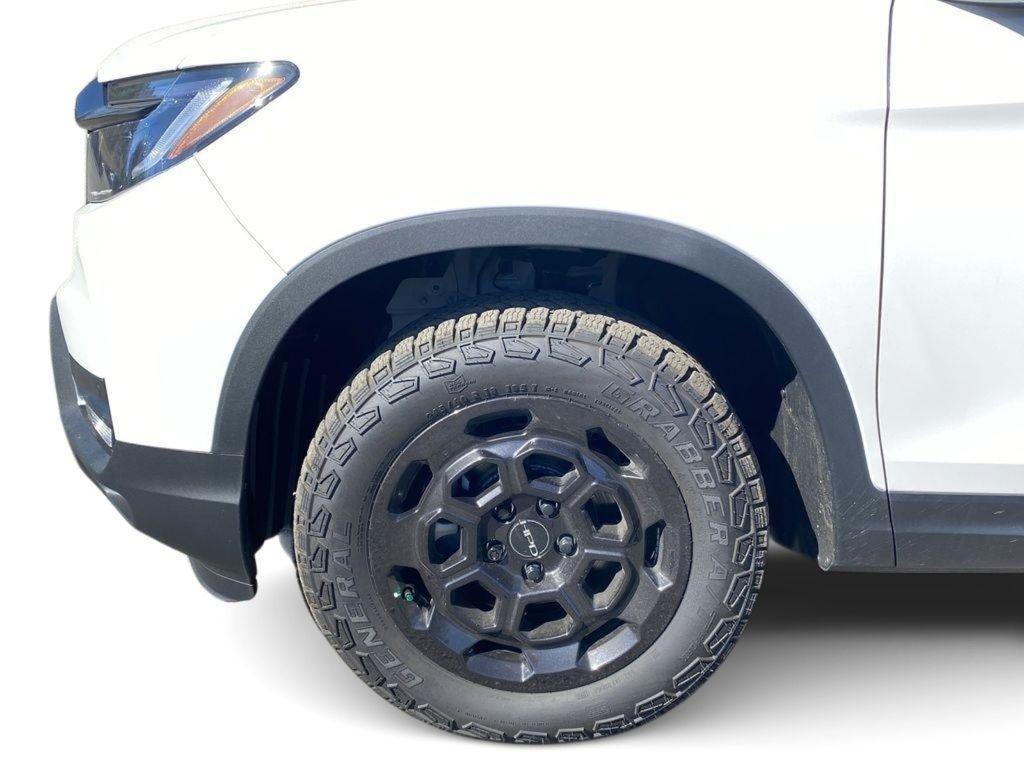 new 2025 Honda Ridgeline car, priced at $46,234