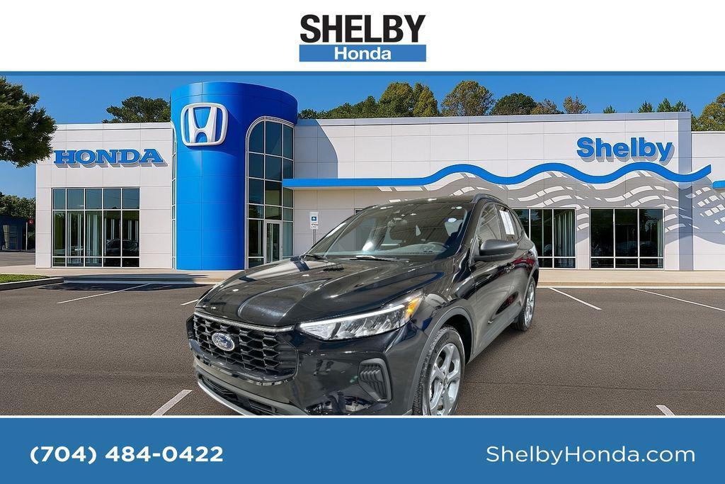 used 2025 Ford Escape car, priced at $21,981