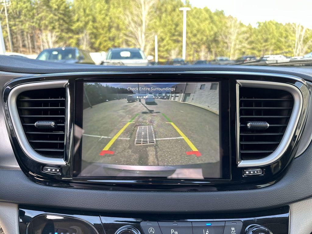 used 2023 Chrysler Pacifica car, priced at $23,877