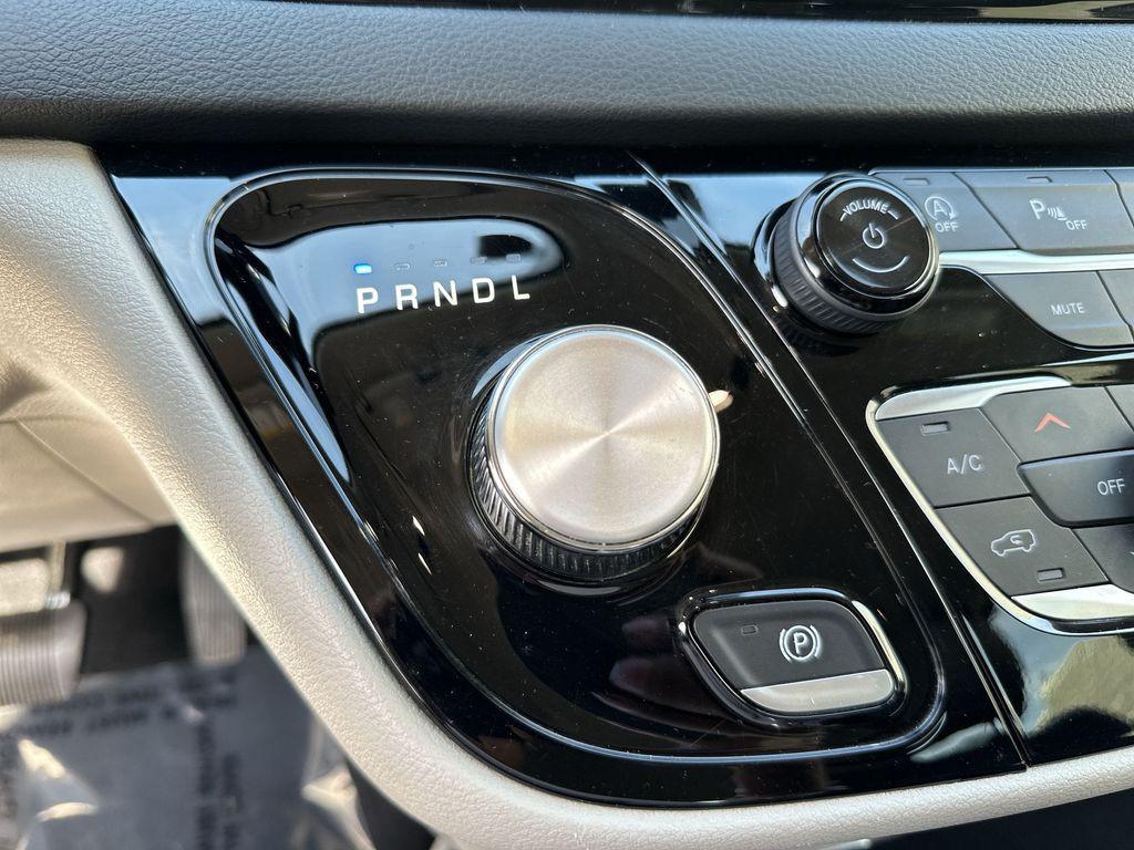 used 2023 Chrysler Pacifica car, priced at $23,877