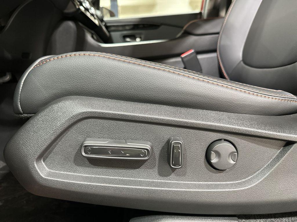 new 2025 Honda Pilot car, priced at $46,850