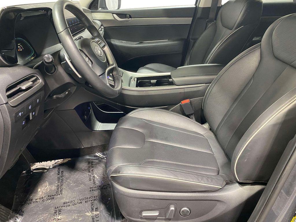 used 2025 Hyundai Palisade car, priced at $35,375