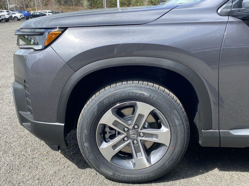 new 2026 Honda Pilot car, priced at $45,990