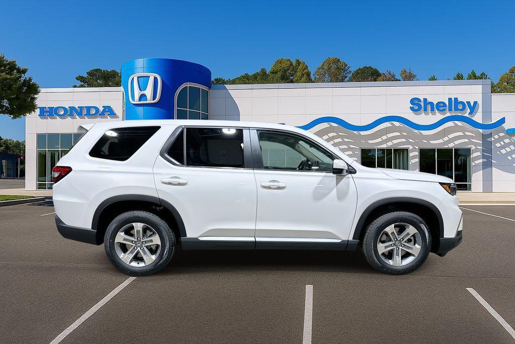 new 2025 Honda Pilot car, priced at $43,673