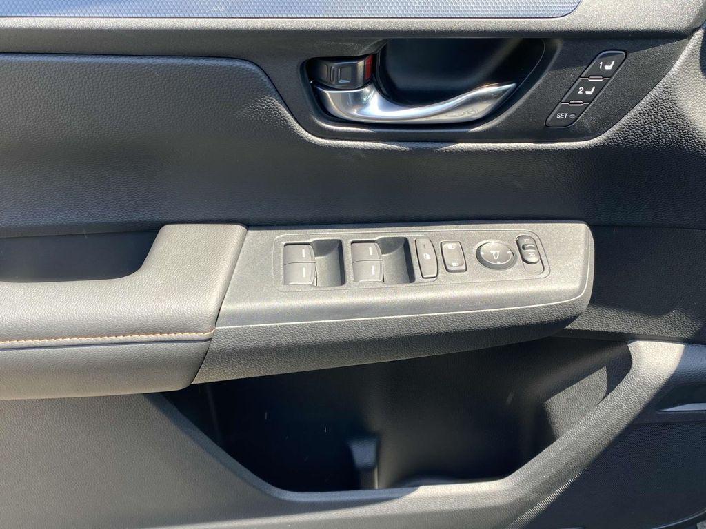 new 2025 Honda CR-V Hybrid car, priced at $37,093