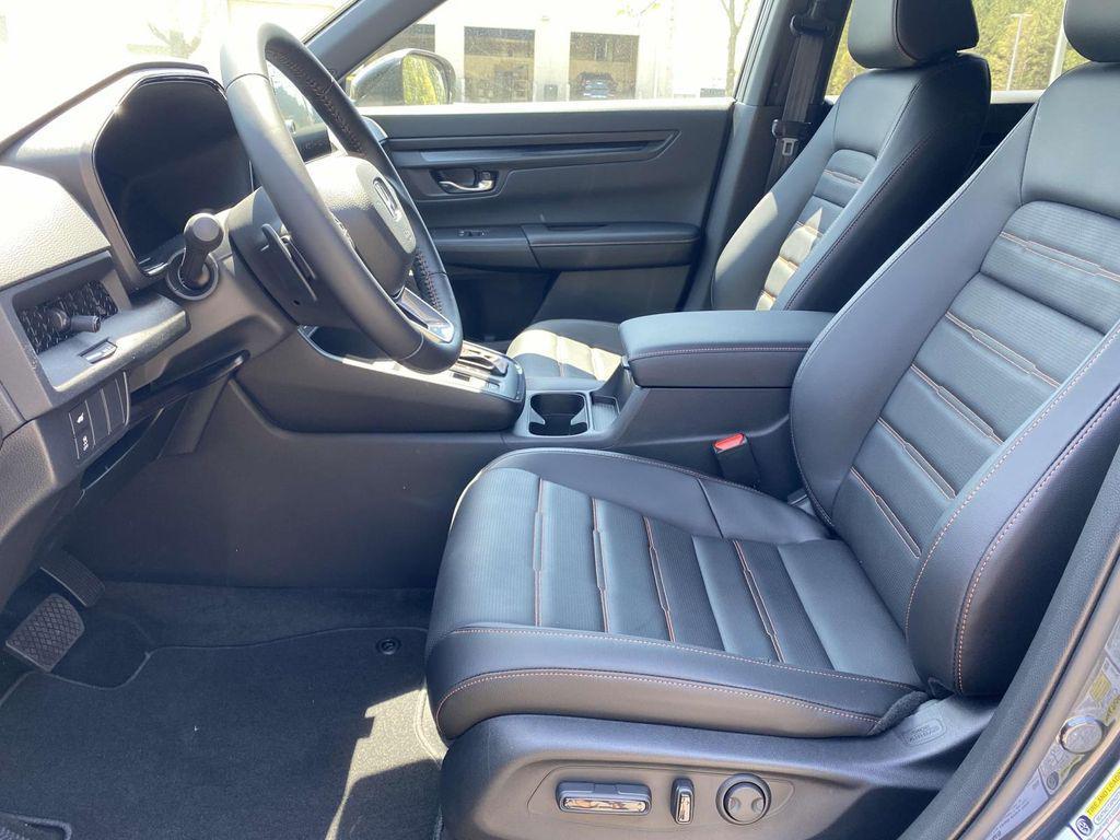 new 2025 Honda CR-V Hybrid car, priced at $37,093