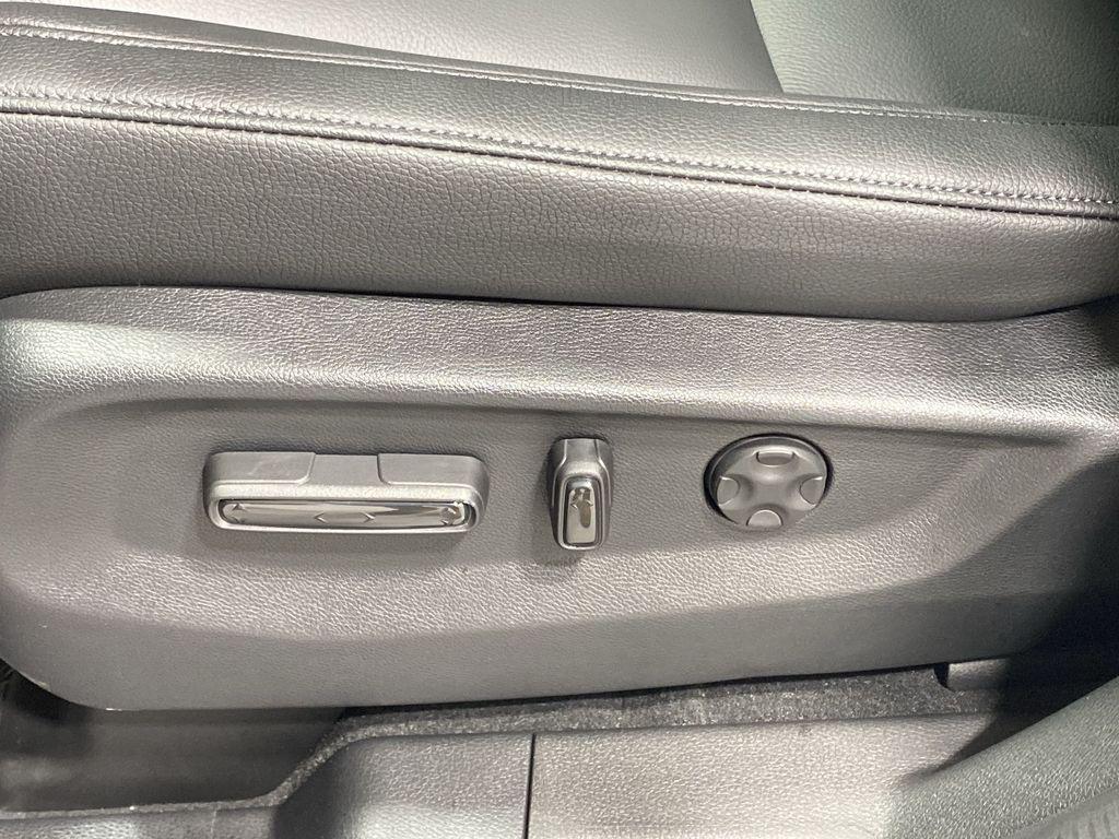 new 2026 Honda Odyssey car, priced at $43,847