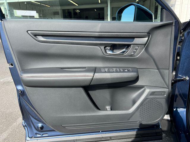 new 2026 Honda CR-V Hybrid car, priced at $41,875