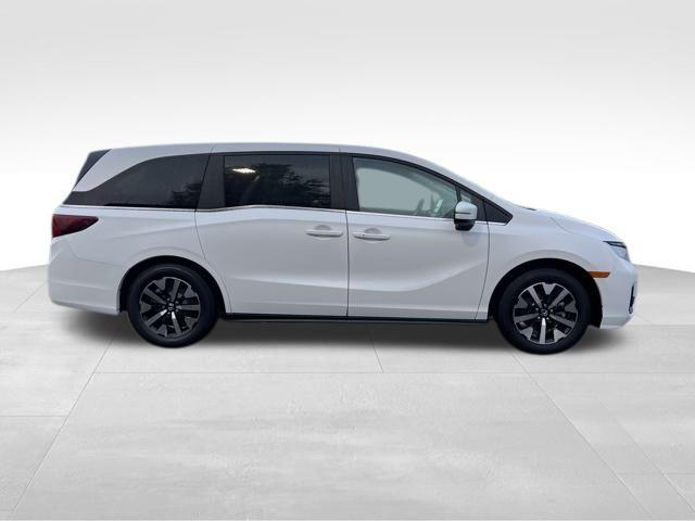 new 2026 Honda Odyssey car, priced at $41,497