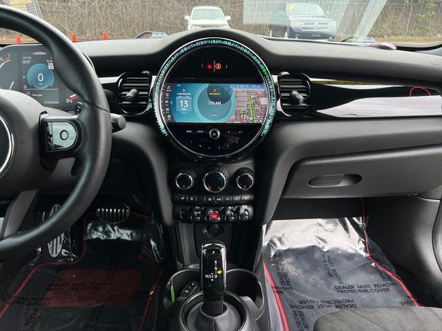 used 2022 MINI Hardtop car, priced at $27,177