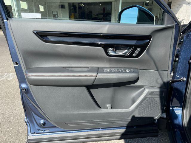 new 2026 Honda CR-V Hybrid car, priced at $44,200