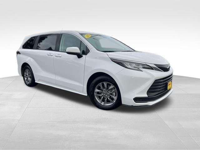 used 2023 Toyota Sienna car, priced at $33,444