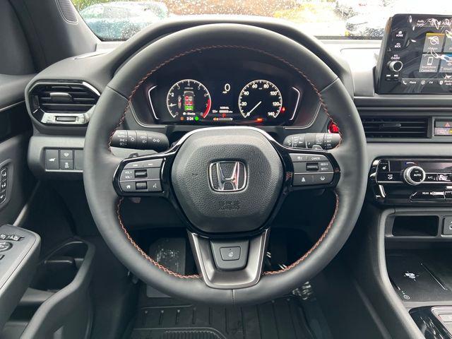 new 2025 Honda Pilot car, priced at $45,997