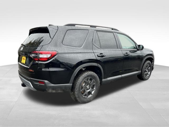 new 2025 Honda Pilot car, priced at $45,997