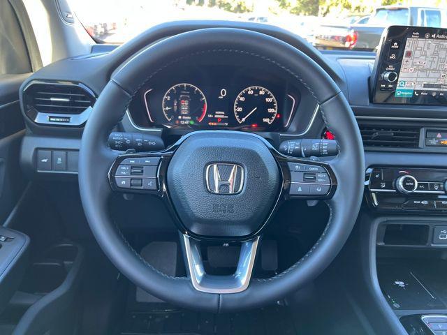 new 2025 Honda Pilot car, priced at $49,595