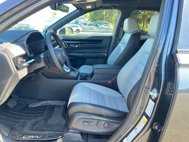 new 2026 Honda CR-V Hybrid car, priced at $40,495