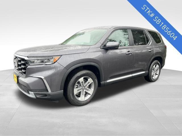 new 2025 Honda Pilot car, priced at $46,325
