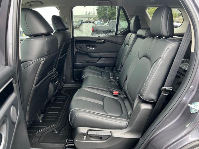 new 2025 Honda Pilot car, priced at $46,325