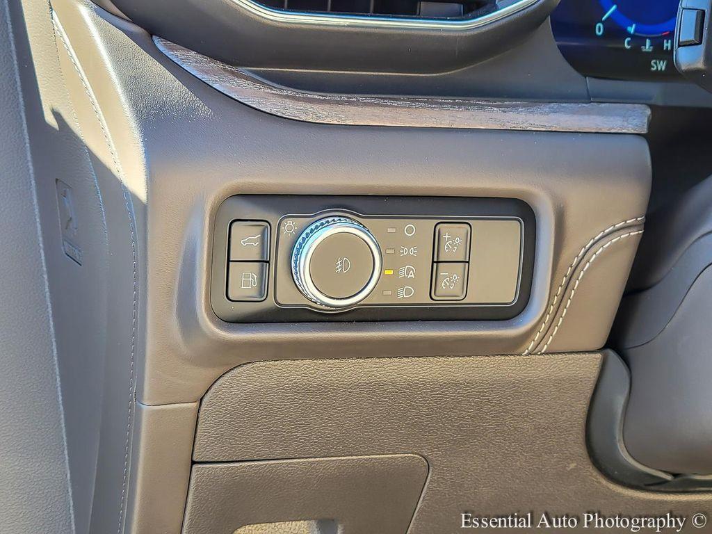 used 2022 Ford Explorer car, priced at $28,100