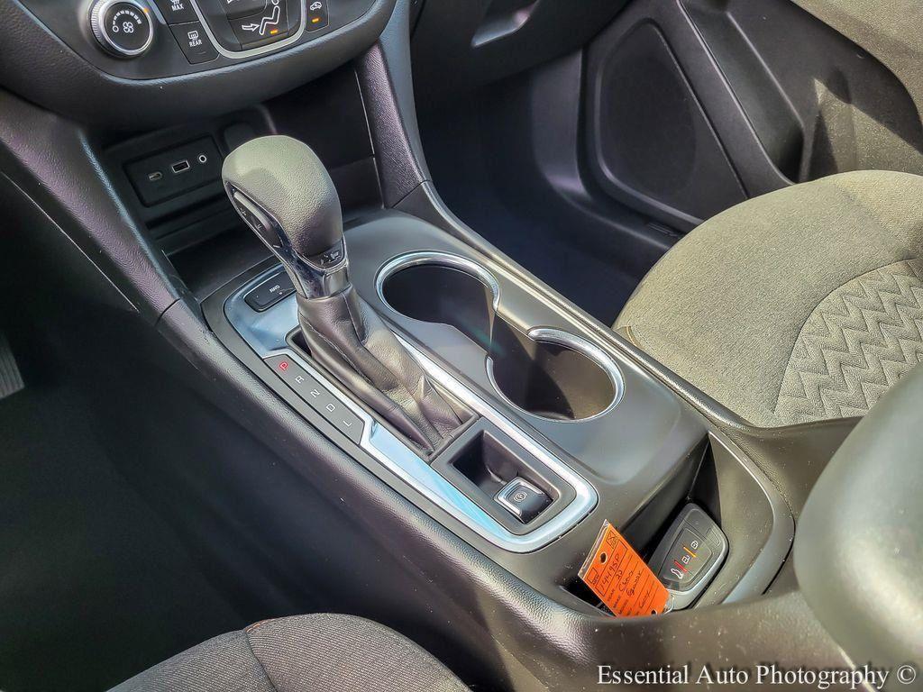 used 2022 Chevrolet Equinox car, priced at $19,300