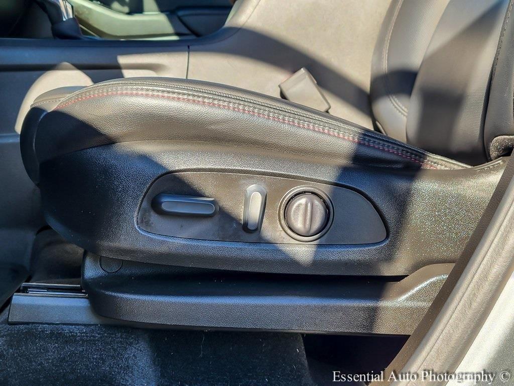 used 2023 Chevrolet Traverse car, priced at $33,000