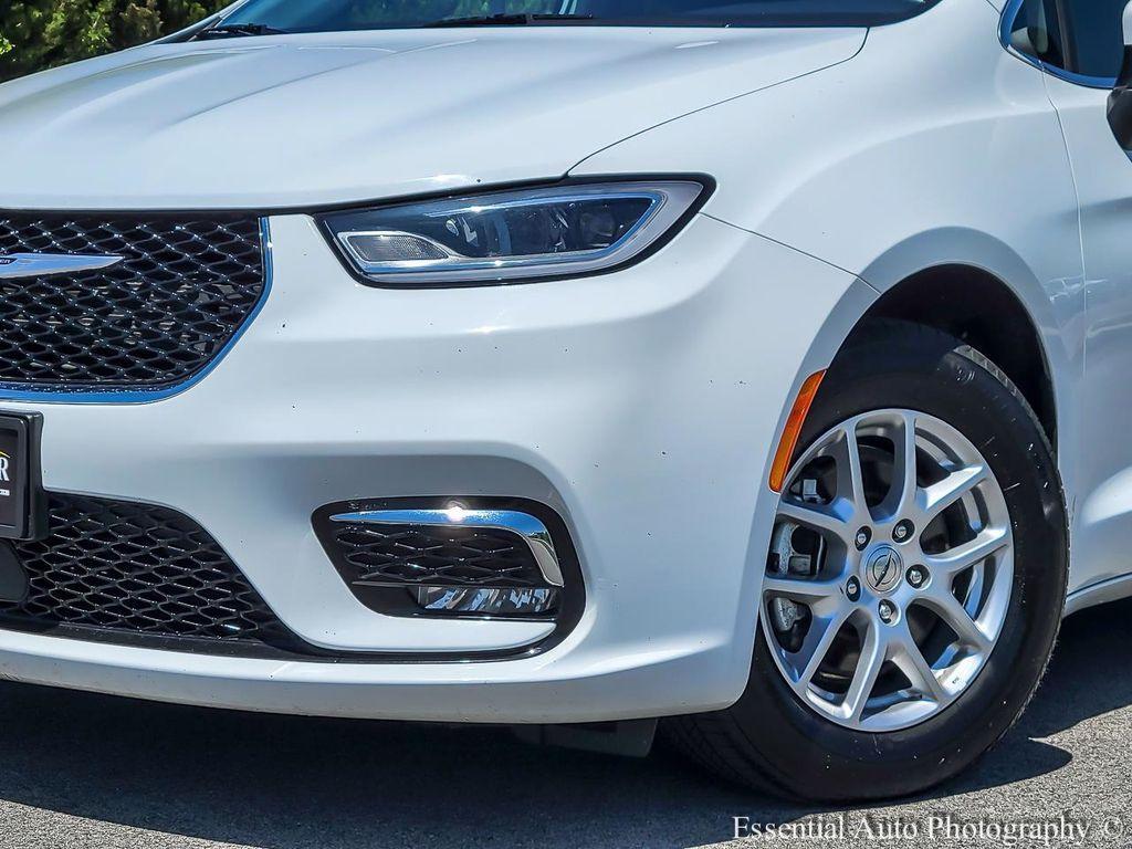 used 2023 Chrysler Pacifica car, priced at $22,268