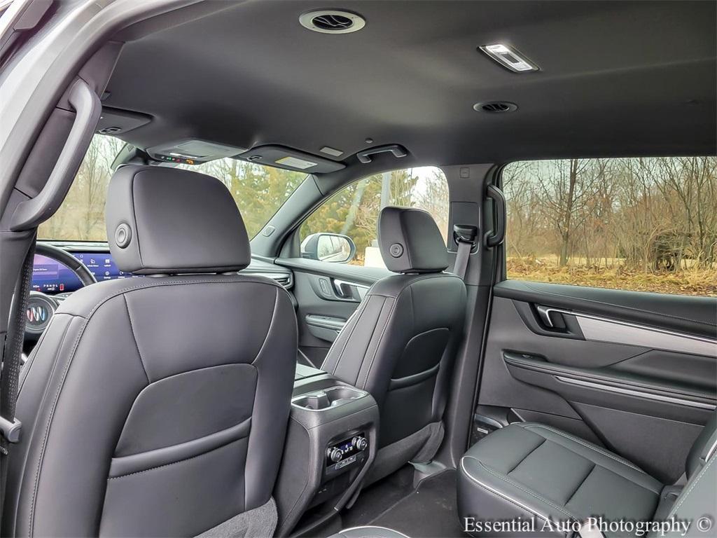 used 2025 Buick Enclave car, priced at $37,400