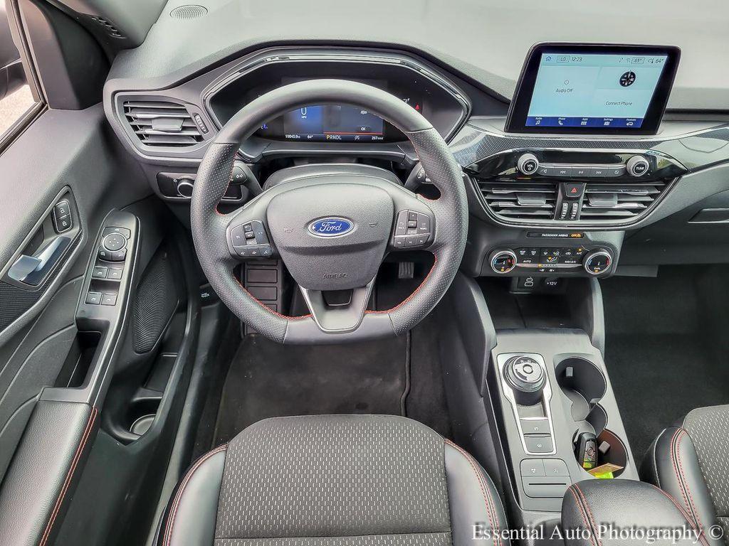 used 2025 Ford Escape car, priced at $25,700