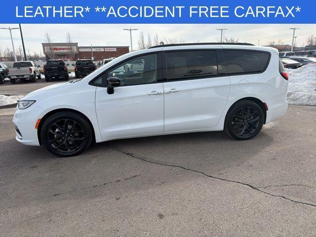 used 2025 Chrysler Pacifica car, priced at $33,100