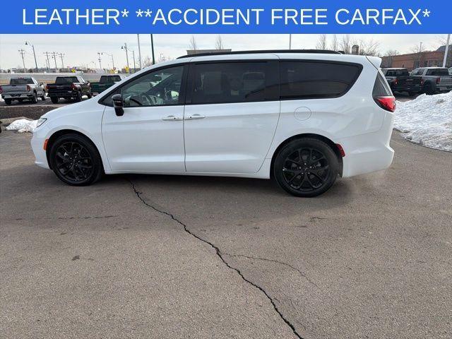 used 2025 Chrysler Pacifica car, priced at $33,100