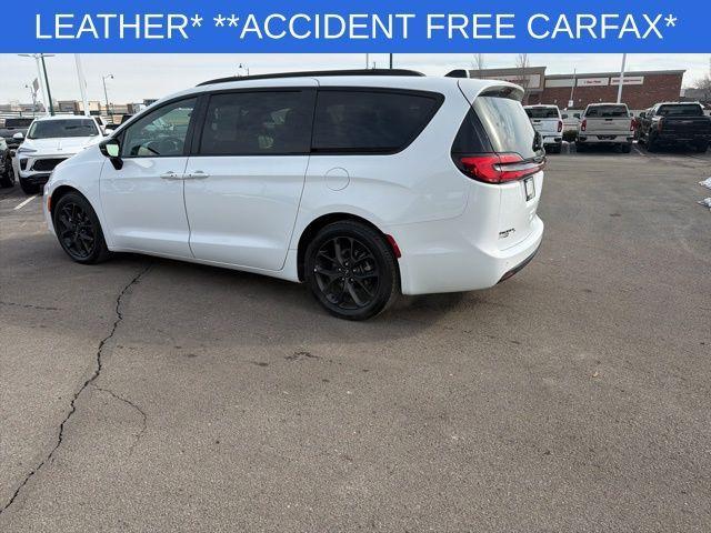 used 2025 Chrysler Pacifica car, priced at $33,100