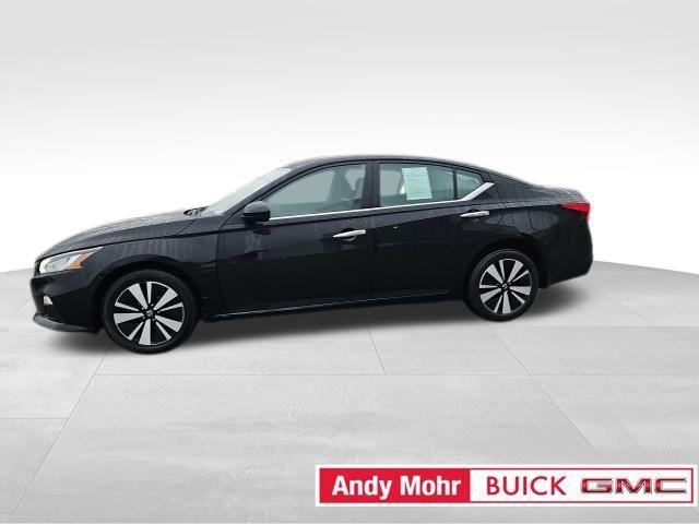 used 2022 Nissan Altima car, priced at $17,999