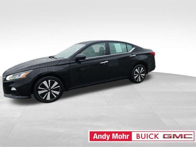 used 2022 Nissan Altima car, priced at $17,999