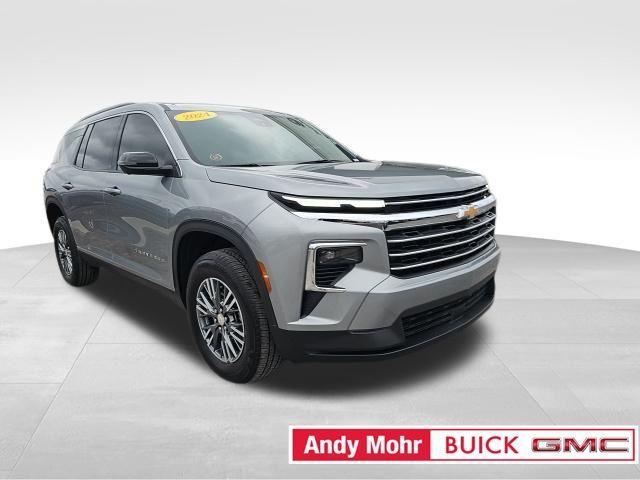 used 2024 Chevrolet Traverse car, priced at $32,899