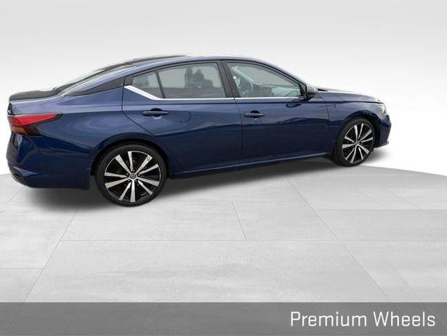 used 2021 Nissan Altima car, priced at $13,900