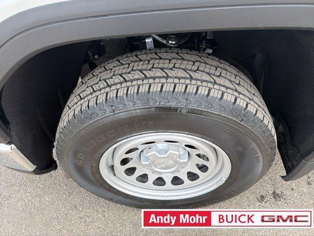 new 2026 GMC Sierra 1500 car, priced at $30,309