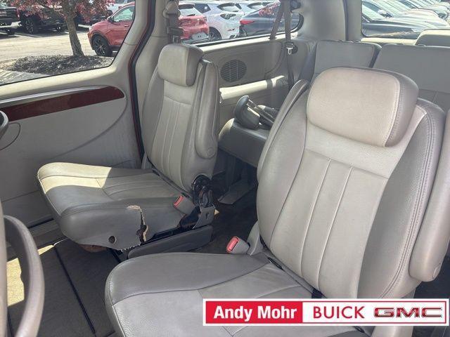 2006 Sunset Bronze Pearlcoat Chrysler Town & Country