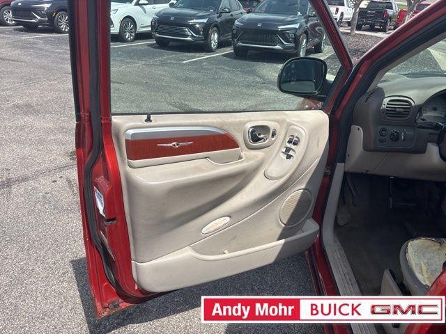 2006 Sunset Bronze Pearlcoat Chrysler Town & Country