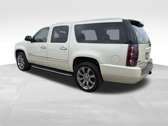 used 2009 GMC Yukon XL car, priced at $9,999