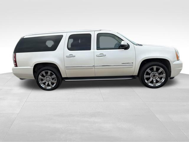 used 2009 GMC Yukon XL car, priced at $9,999