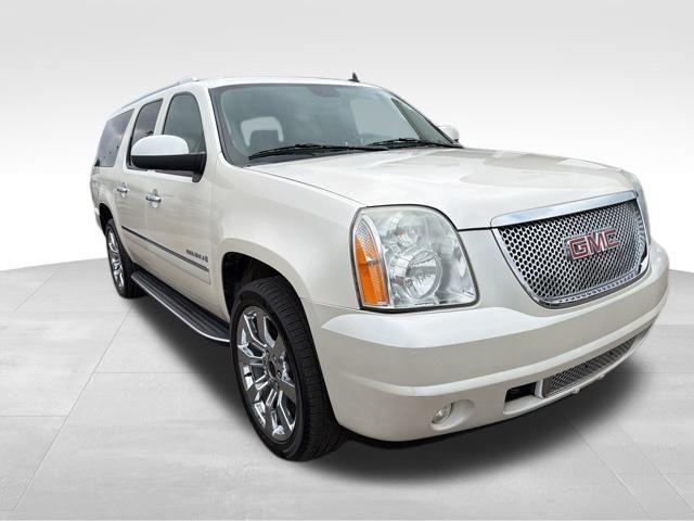used 2009 GMC Yukon XL car, priced at $9,999
