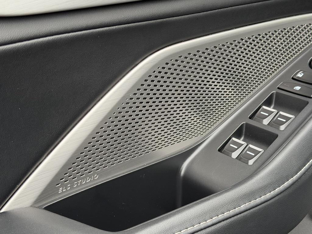 used 2023 Acura MDX car, priced at $41,590