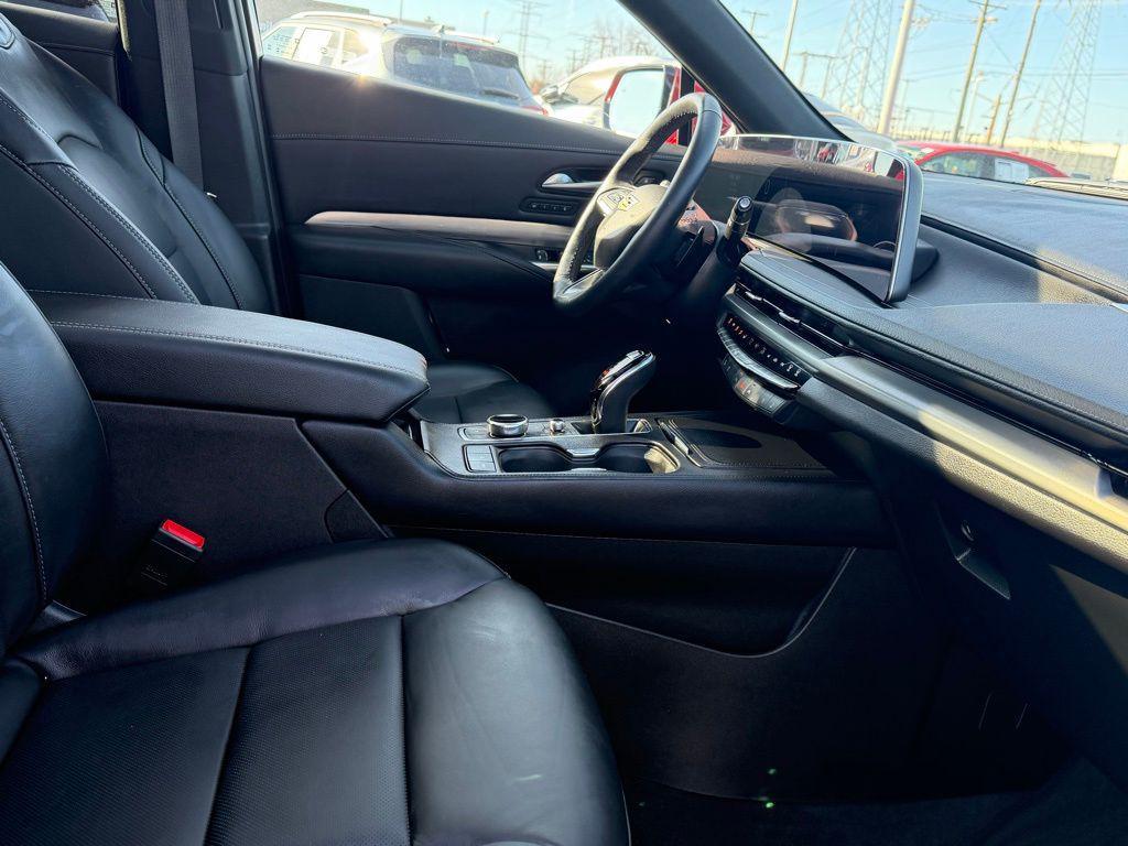 used 2024 Cadillac XT4 car, priced at $36,190